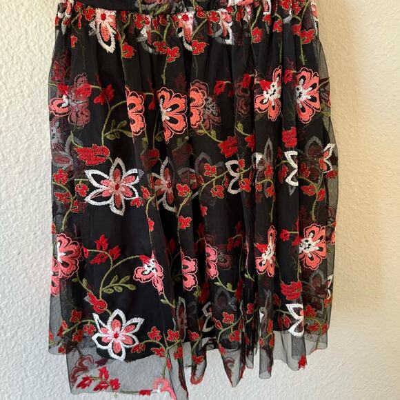 New BCBGeneration One Shoulder Embroidered Mini Dress Size 4 - Picture 6 of 12